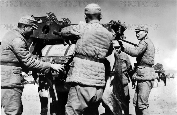 Americans train Chinese soldiers, 1945