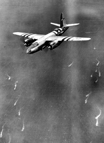 B-26 Marauder en route vers les installations ennemies sur la côte de Normandie, 6 juin 1944