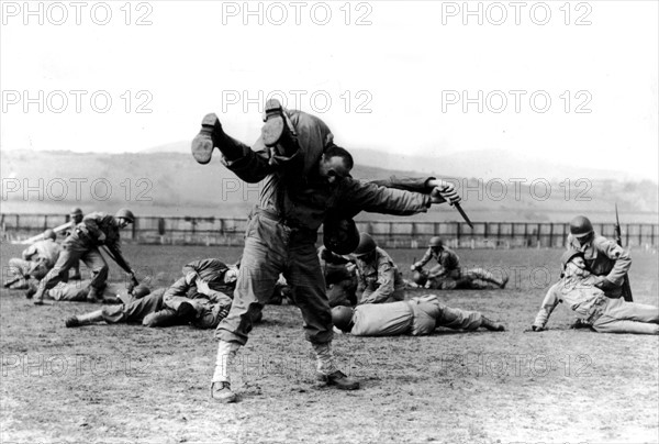 Entraînement des troupes US en Angleterre avant le débarquement, printemps 1944