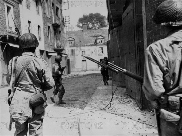 Les troupes américaines entrent dans St-Malo, 9 août 1944