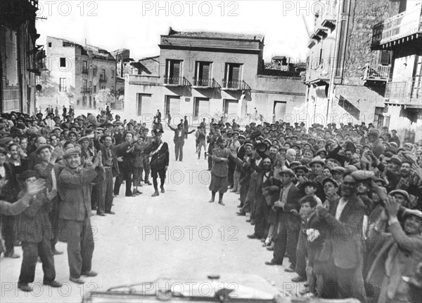 Enthusiastic welcome for the U.S soldiers in Canicatti, July 22, 1943