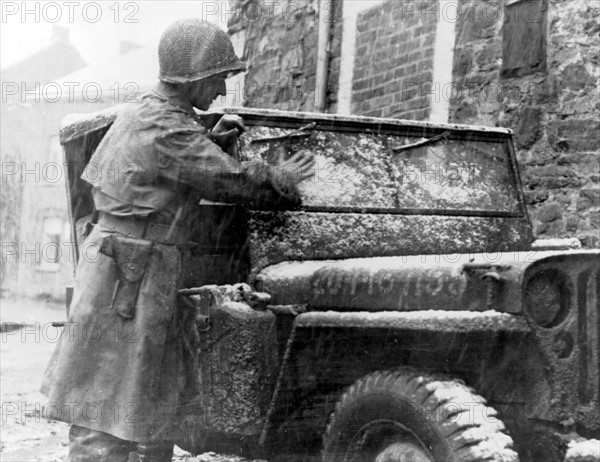 Snow falls on the Western Front, Autumn 1944