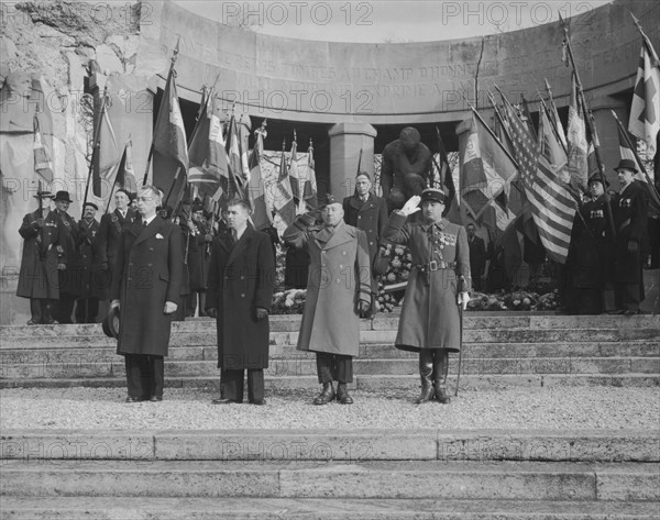 Jour de l'armistice du 11 novembre à Reims
(1944)