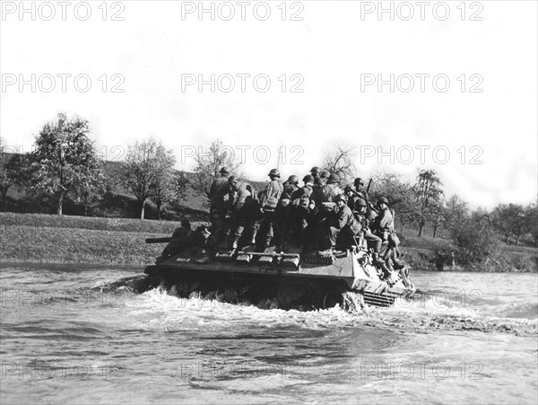 An American tank destroyer fords the Danube river near Berg, April 1945