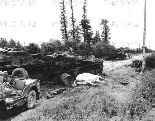 Road from Carentan to Periers after the German counter-attack (June 13, 1944)