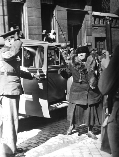 Troupes de l'armée hollandaise pratiquant des exercices de stratégies de guerre. (1944)