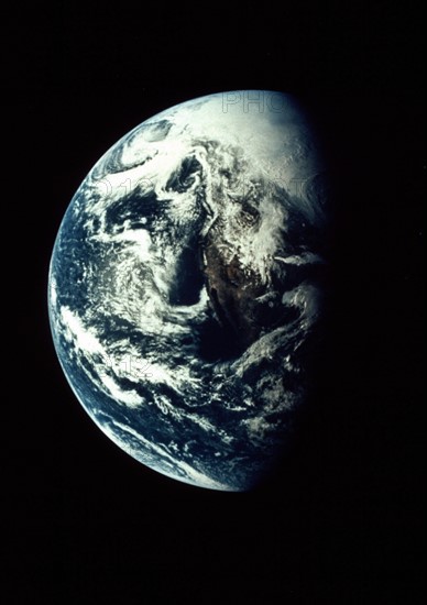 View of Earth taken during Apollo 13 mission (April 1970)