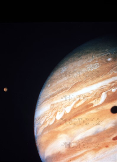 Photo de Jupiter prise depuis la sonde Voyager II.
(10 juin 1979)