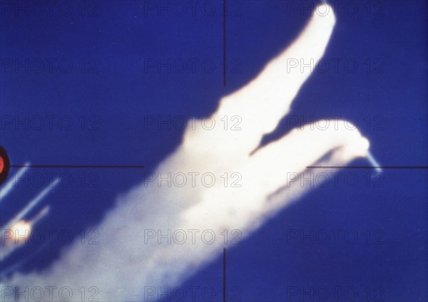 Explosion de la navette spatiale Challenger (28 janvier 1986)