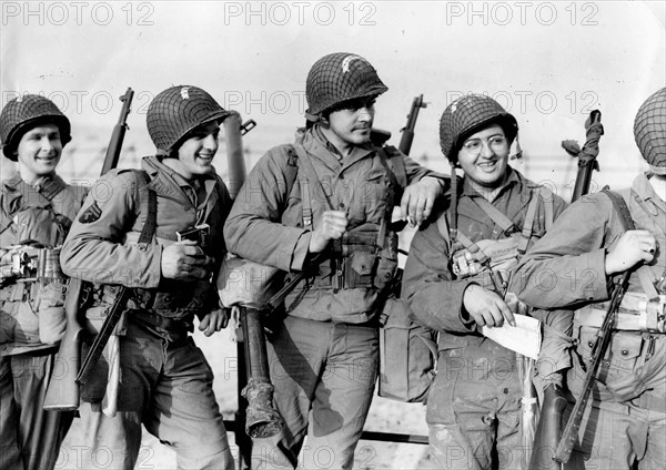 American soldiers before the Normandy landings (June 1944)