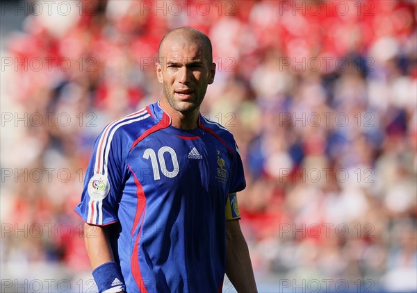 Fussball WM 2006    Gruppenspiel    Vorrunde 13.06.2006   Gruppe G
Frankreich 0-0 Schweiz 
Zinedine Zidane (FRA)
FOTO: Pressefoto ULMER/Markus ULMER