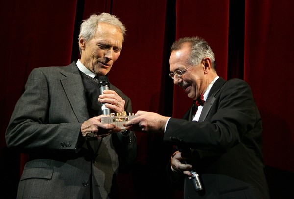 Eine Berlinale-Kamera erhält der US-amerikanische Schauspieler und Regisseur...