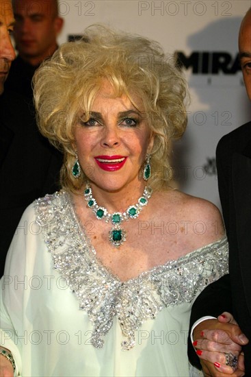 AMFAR-Gala 2003 - Liz Taylor trifft ein