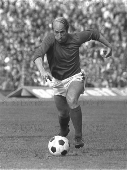 Bobby CHARLTON  ,Fussballspieler , Aktion mit Ball