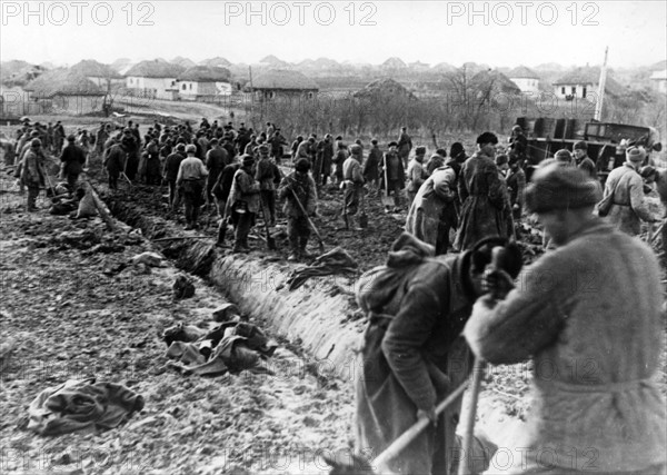 Third Reich - Road construction at the Eastern front 1943