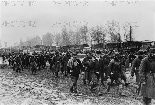 Third Reich - Prisoner convoy at the Eastern front 1941