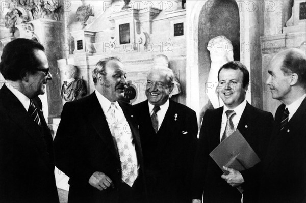 Conferring of an order in the Antiquarium of the Munich residence