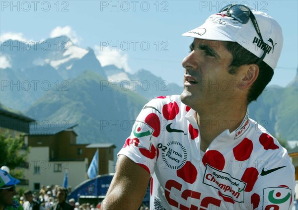 (dpa) - French Laurent Jalabert of the Tiscali team, leader of the polka-dot jersey of best climber, waits for the start of the 16th stage of the Tour De France from Les Deux-Alpes to La Plagne, in Les Deux-Alpes, 24 July 2002.