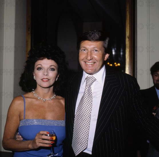 JOAN COLLINS
British Actress and Writer
with her 3rd husband RONALD KASS
British Writer and Composer
Universal Pictorial Press Photo
CGP 101195   23.05.1979