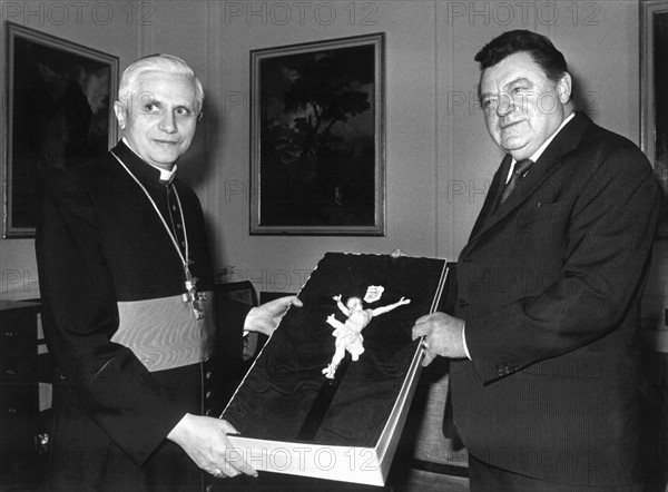 Joseph Kardinal Ratzinger und Franz Josef Strauß