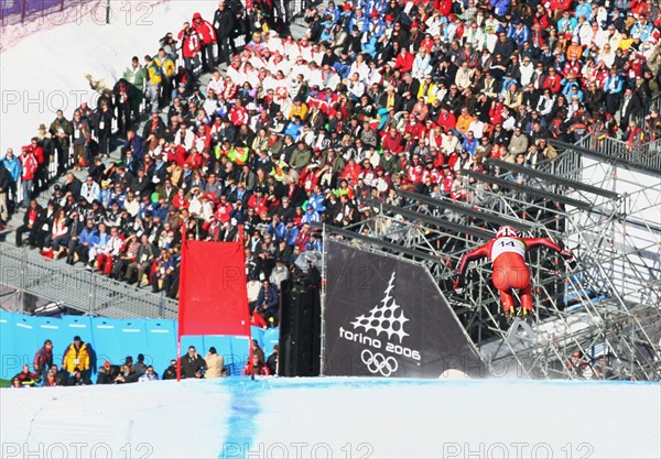 Olympia
20. Olympische Winterspiele 2006 Turin
Ski Alpine - Abfahrt Herren
Feature, Uebersicht, Zielsprung;
Bruno Kernen (SUI) gewinnt Bronze
FOTO : Pressefoto Ulmer/Foto-net/Daniel Ulmer