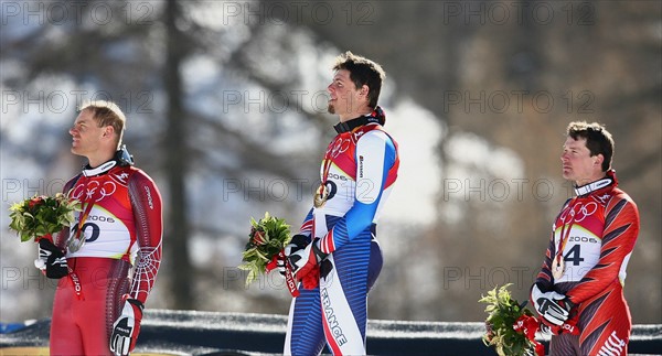 Olympia
20. Olympische Winterspiele 2006 Turin
Ski Alpin Herren Abfahrt
Siegerehrung, Michael Walchhofer (AUT,Silber li) Antoine Deneriaz (FRA,mitte) gewinnt Gold und Bruno Kernen (SUI, Bronze re)
FOTO : Pressefoto ULMER / Andreas Schaad