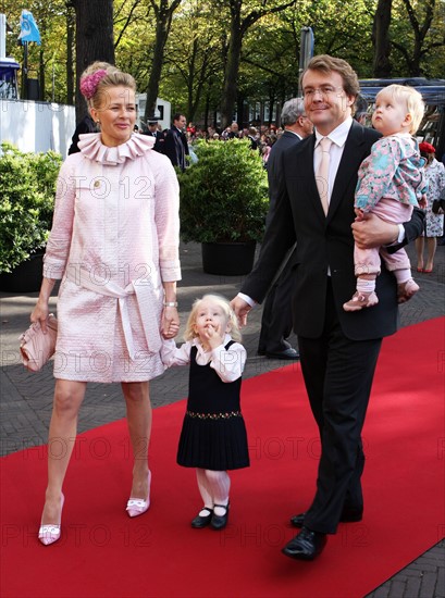 Das niederländische Prinzenpaar Johan Friso und Mabel kommen mit ihren...