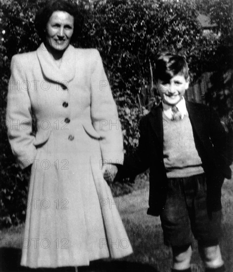 John Lennon et sa tante Mimi Smith