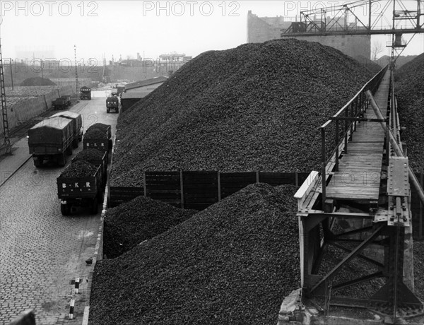 Postwar: Coal storage in Berlin