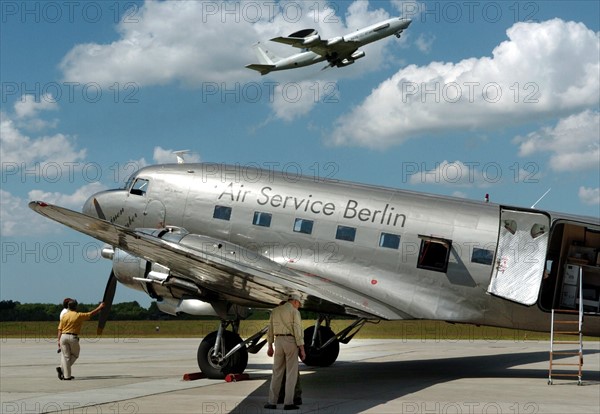 Raisin Bomber for Baltic Sea round flight in Rostock