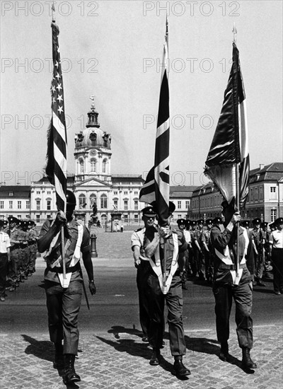 Parade on the 'Armed Forces Day' in Berlin