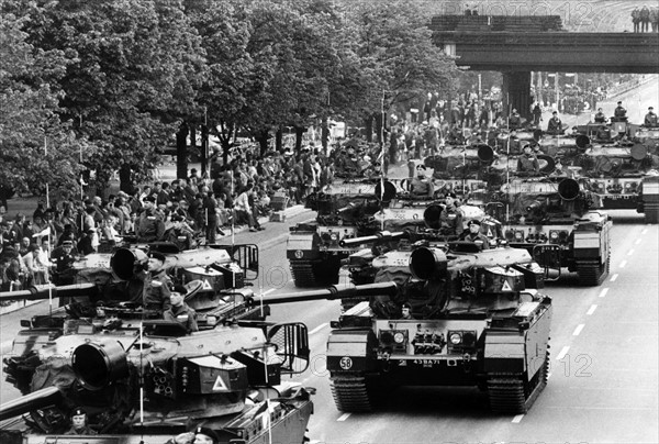 Final rehearsal of the military parade for the 'Armed Forces Day' in Berlin