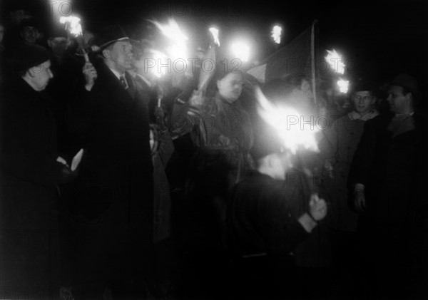 Demonstration against bomb dropping on Knechtsand