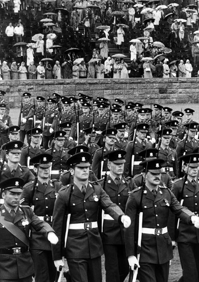 British soldiers' birthday parade for Queen in Berlin