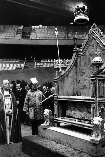 English coronation ceremony at British Berlin Tattoo