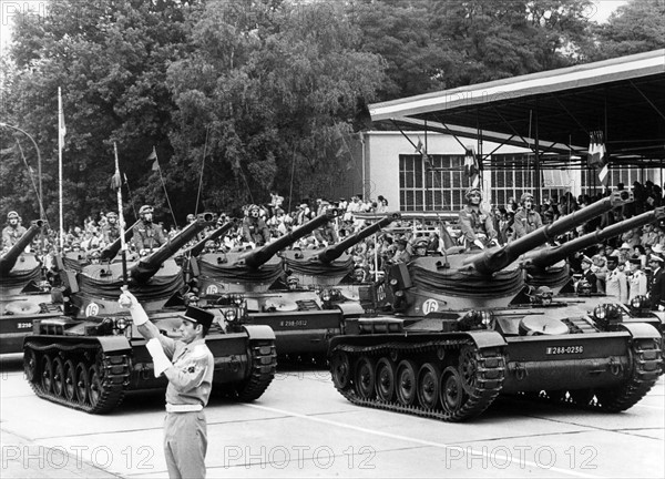 French garrison celebrates national holiday in Berlin