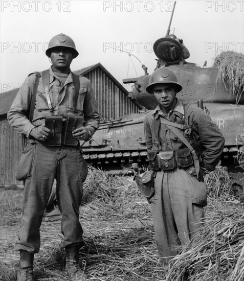 Post-war period: French soldiers during manoeuvre in Germany