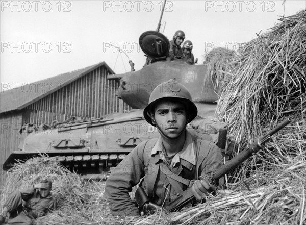 Post-war period: French soldiers during manoeuvre in Germany