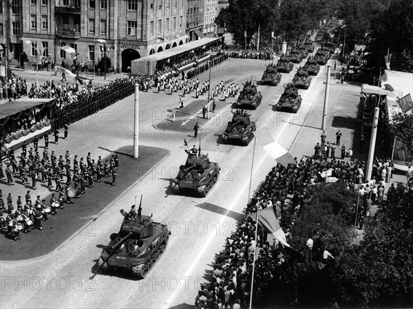 Parade of French troops in Koblenz