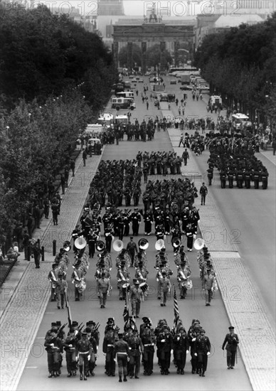 Last military parade of western Allies in Berlin