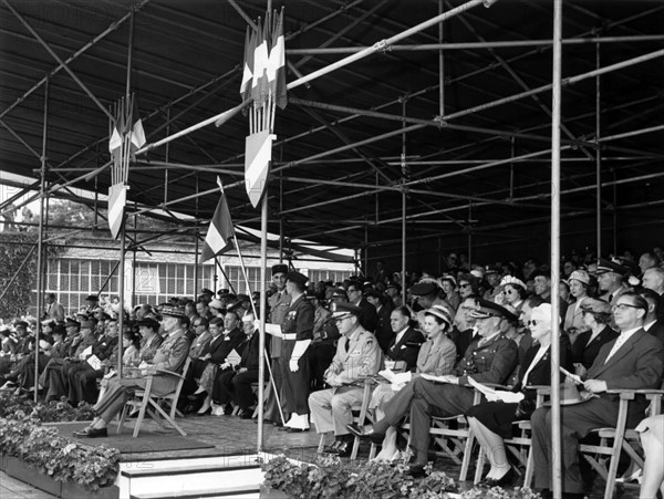 Spectators of the parade of the French army in Berlin on the occasion of the national holiday