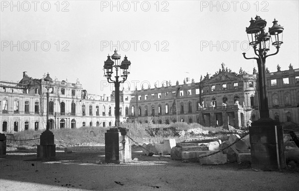 Destroyed Neues Schloss in Stuttgart, 1945