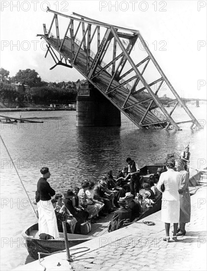 Post-war era: destroyed Frankfurt on the Main