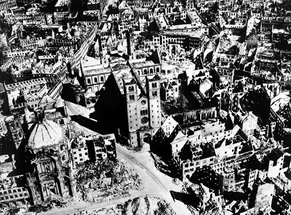 Post-war era - Wuerzburg in ruins
