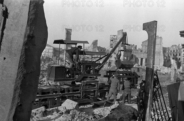 Post-war era - rubble clearance machine used in Frankfurt