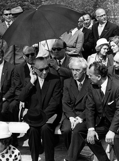 Adenauer lays foundation stone