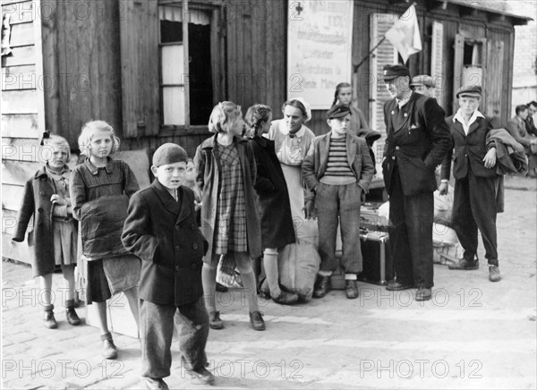 Post-war era - refugee children