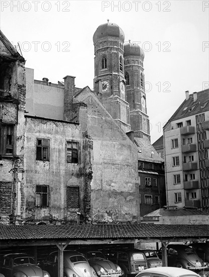 Reconstruction in Munich 1954