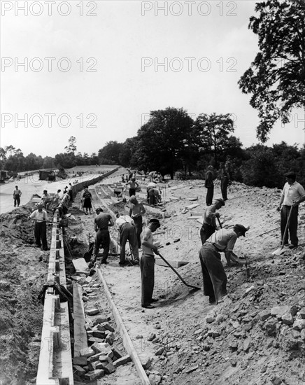 Post-war Germany: Rebuilding the Avus in Berlin