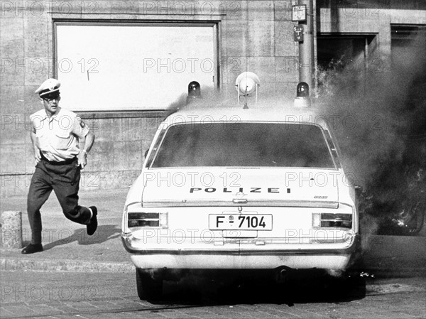 Street battle after Meinhof suicide in Frankfurt